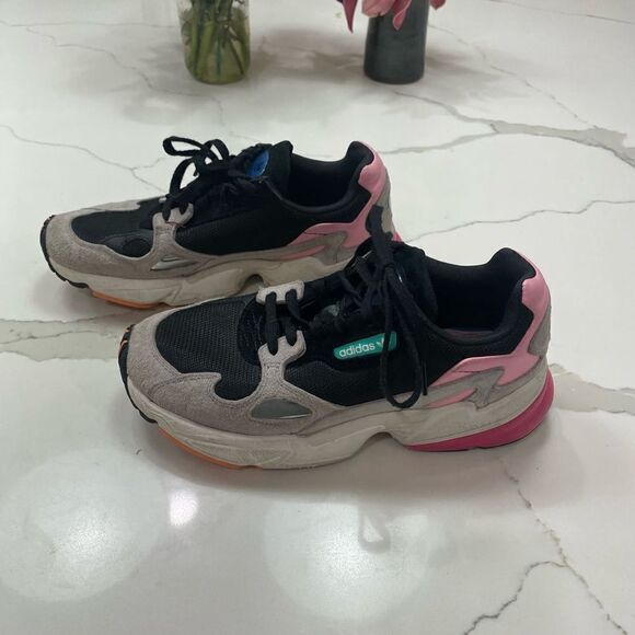 Adidas multicolor runners shoes size 7 - Picture 2 of 6